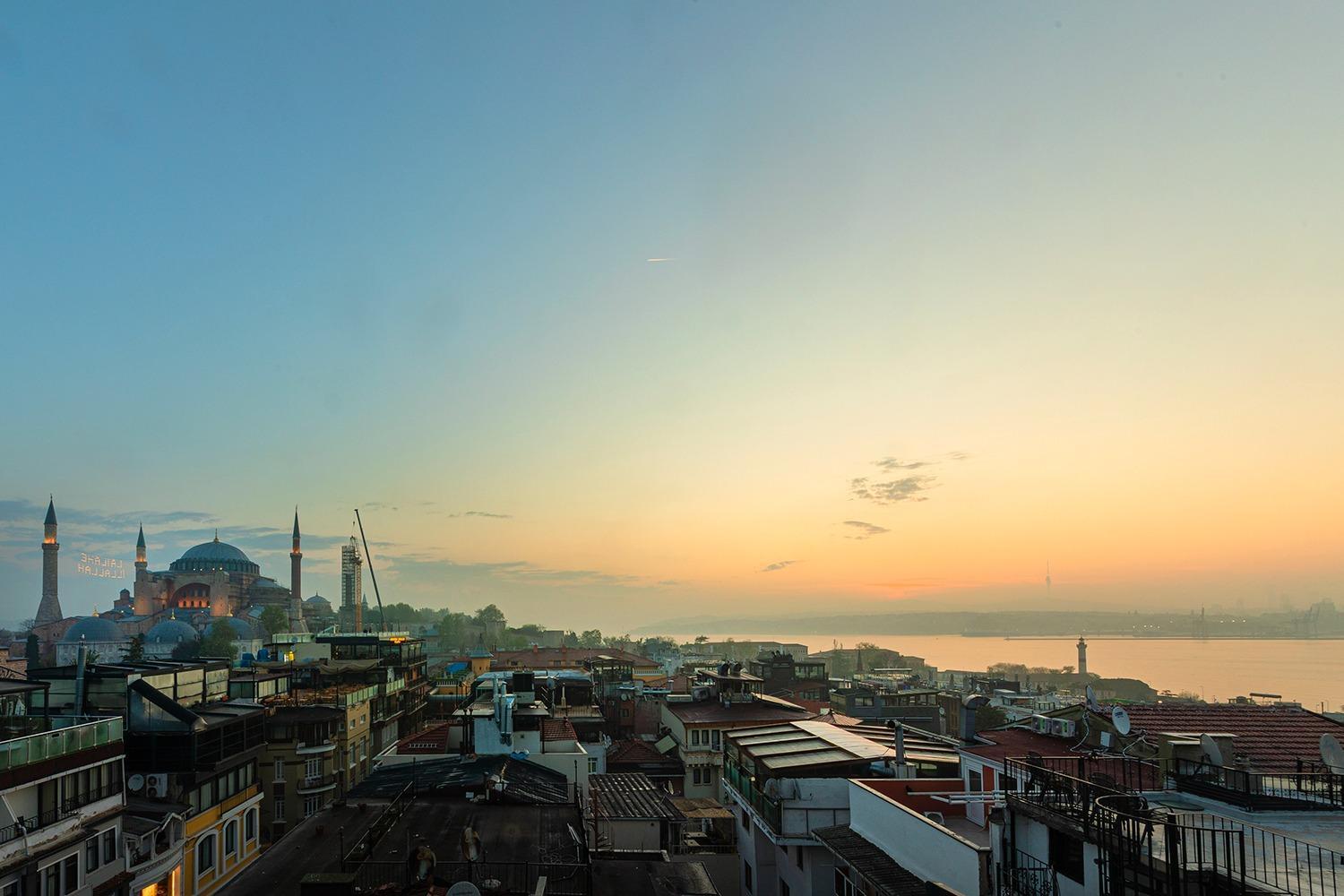 Aristocrat Hotel Istanbul Ngoại thất bức ảnh