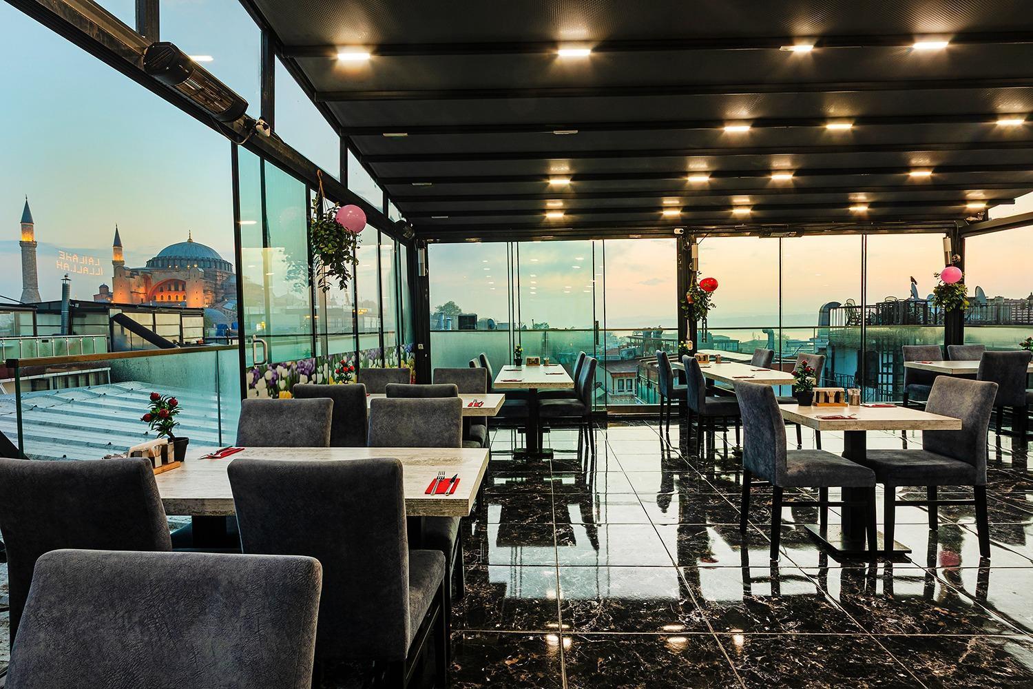 Aristocrat Hotel Istanbul Ngoại thất bức ảnh