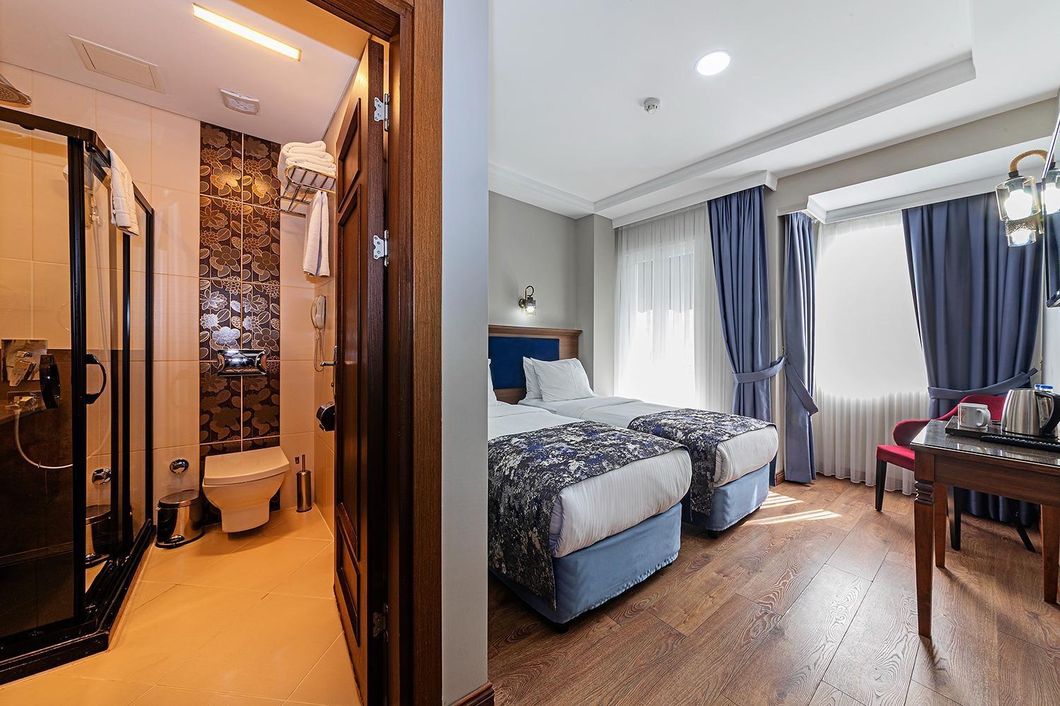 Aristocrat Hotel Istanbul Ngoại thất bức ảnh