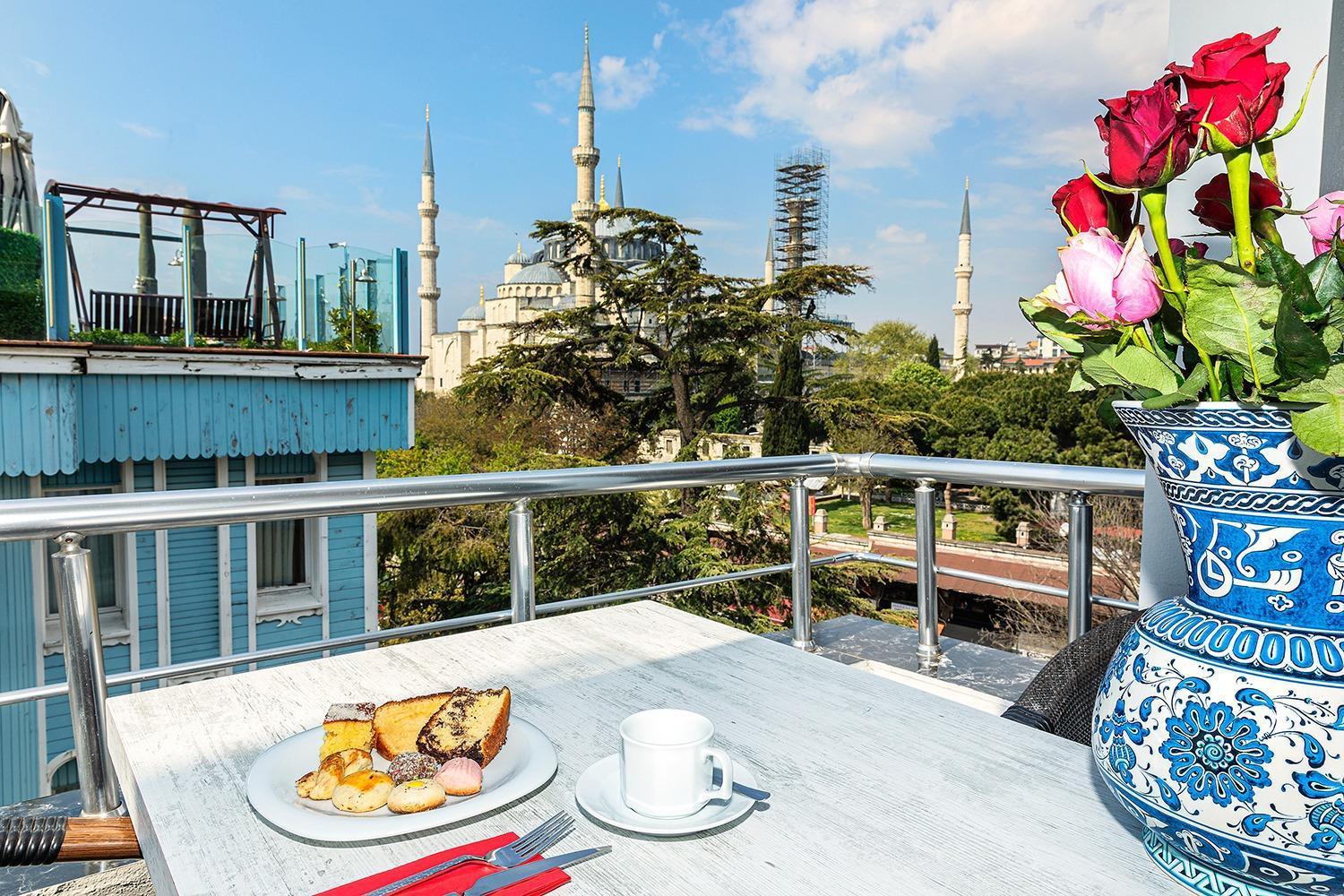 Aristocrat Hotel Istanbul Ngoại thất bức ảnh