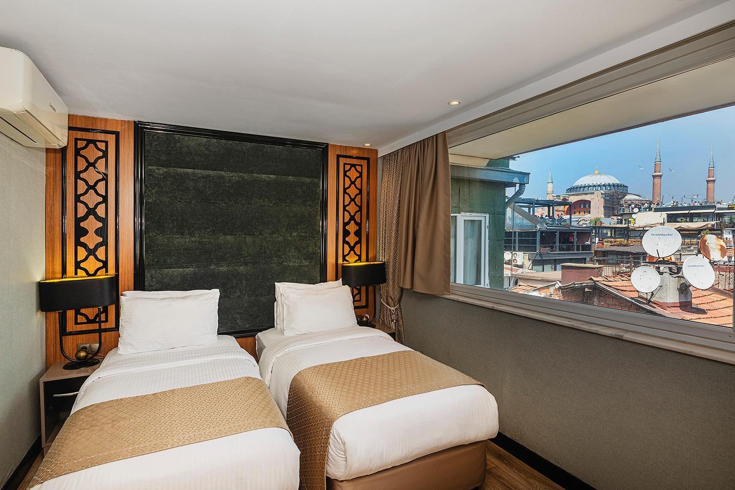 Aristocrat Hotel Istanbul Ngoại thất bức ảnh